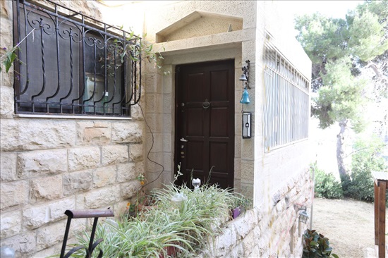תמונה 1, דירת גן 5 חדרים למכירה בירושלים, מאיר נקר, ארמון הנציב