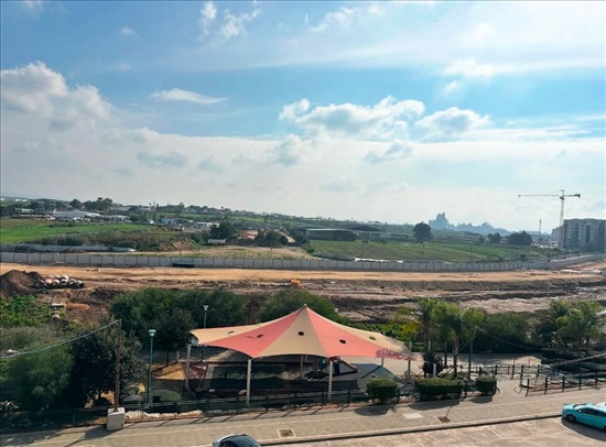 תמונה 7 ,דירה 4 חדרים למכירה בלוד, דקר, גני יער