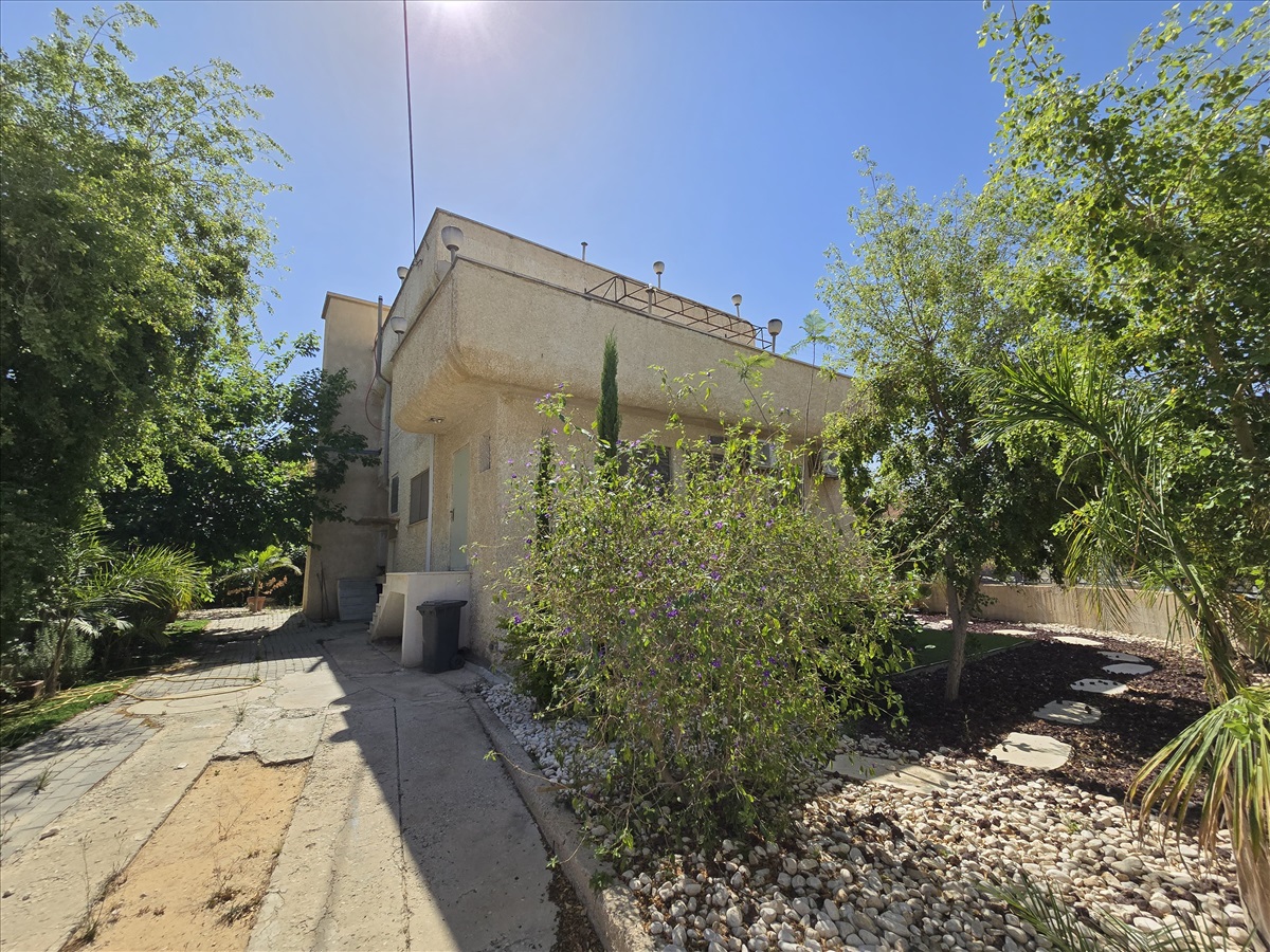 תמונה 1, וילה 10 חדרים למכירה בבאר שבע , דודאים , נווה נוי 