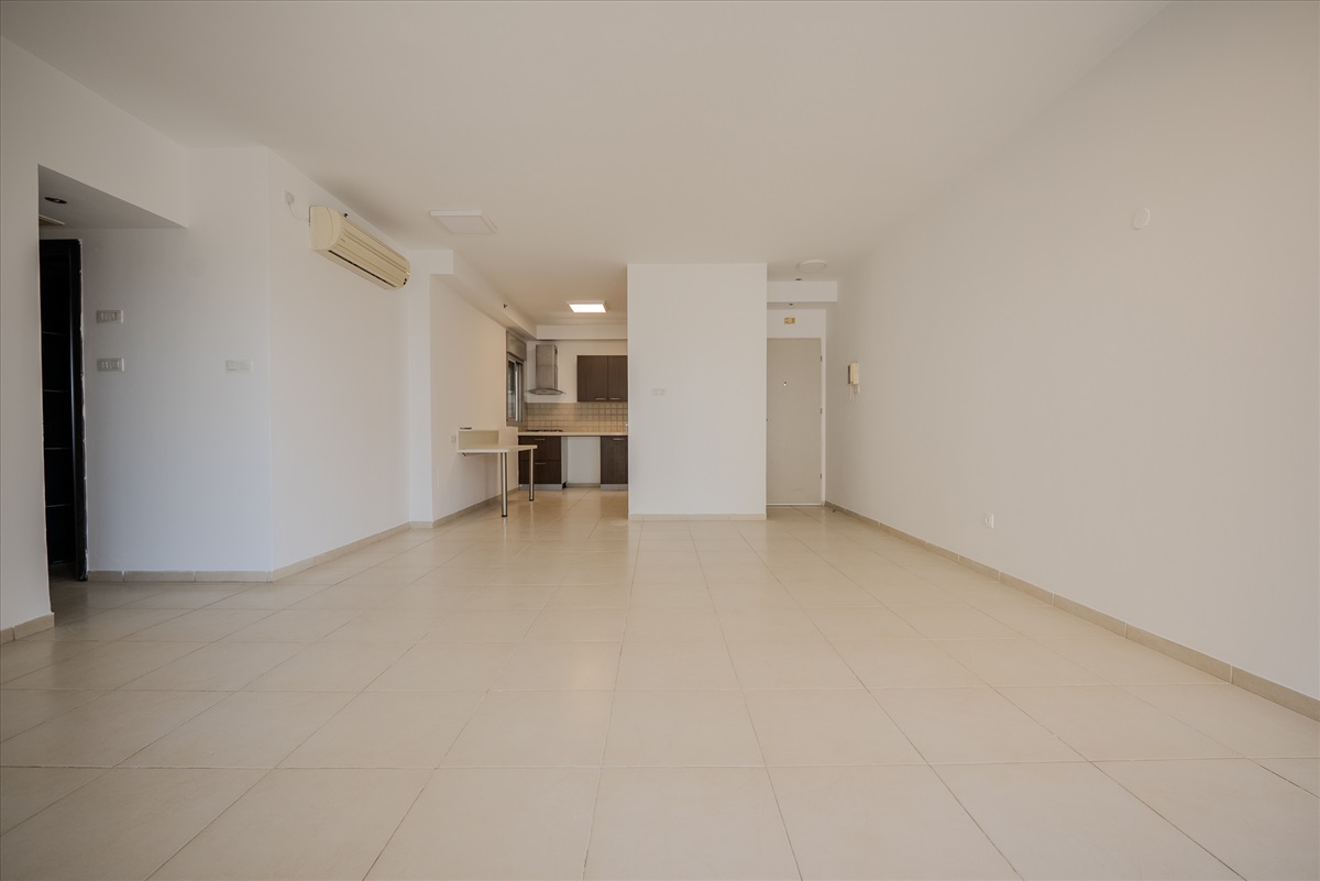תמונה 1, דירה 4.5 חדרים למכירה באזור, האיכרים, גני אזור