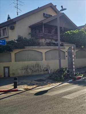 קוטג למכירה 6 חדרים בהרצליה ביל''ו 