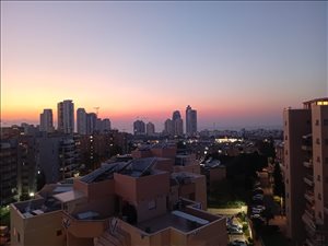 דירה למכירה 5.5 חדרים בבת ים הרב מיימון 