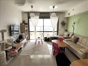 דירה למכירה 4 חדרים ברחובות אלתרמן נתן 2 גבעת אהבה 