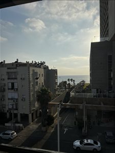 דירה למכירה 4 חדרים בבת ים בזל 