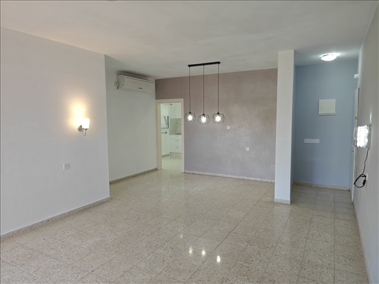 תמונה 2, דירה 4.5 חדרים למכירה ברעננה, שדרות בגין, לב הפארק