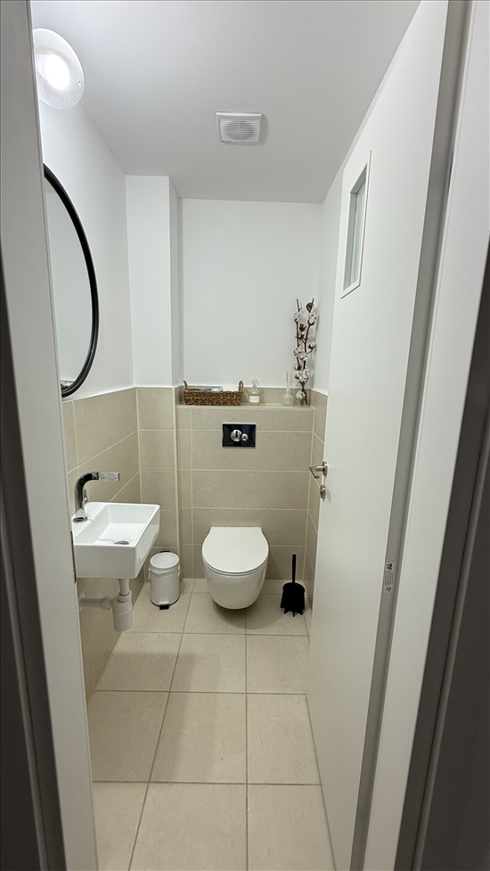 תמונה 2 ,דירה 5 חדרים למכירה בחדרה, שניר, הפארק