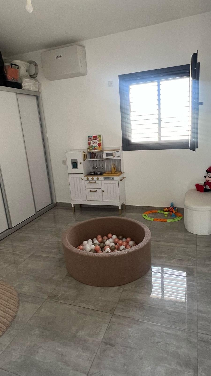 תמונה 1, דירה 3 חדרים למכירה בקרית מלאכי, שמעון פרס 11, המחנה 