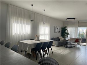 מיני פנטהאוז למכירה 5 חדרים בפתח תקווה סיני 