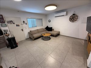 דירה למכירה 5 חדרים ברחובות דרך בן גוריון אבן גבירול 