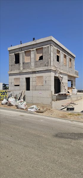 בית פרטי למכירה 9 חדרים בגבעתי גדוד הסיור 