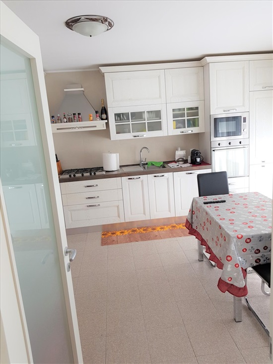 תמונה 4, דו משפחתי 4 חדרים למכירה בVenice / Italia, Via Paolo lo monaco 21, Qua...