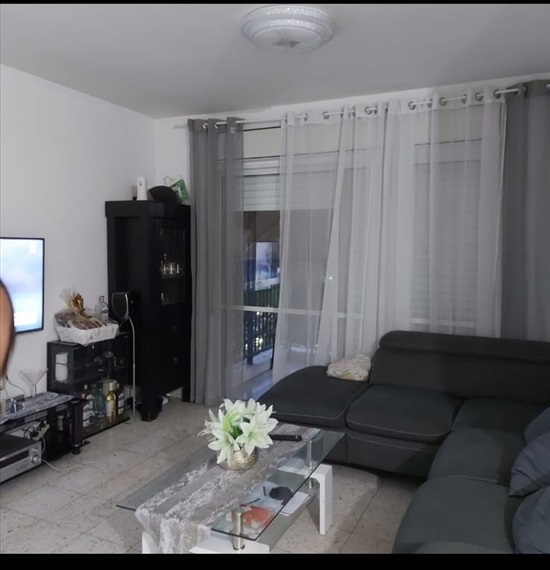תמונה 4, דירה 4 חדרים למכירה בלוד, דקר, גני יער