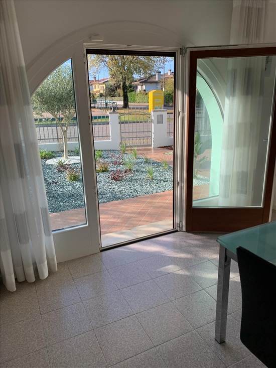 תמונה 5 ,דו משפחתי 4 חדרים למכירה בVenice / Italia, Via Paolo lo monaco 21, Quarto d´altino