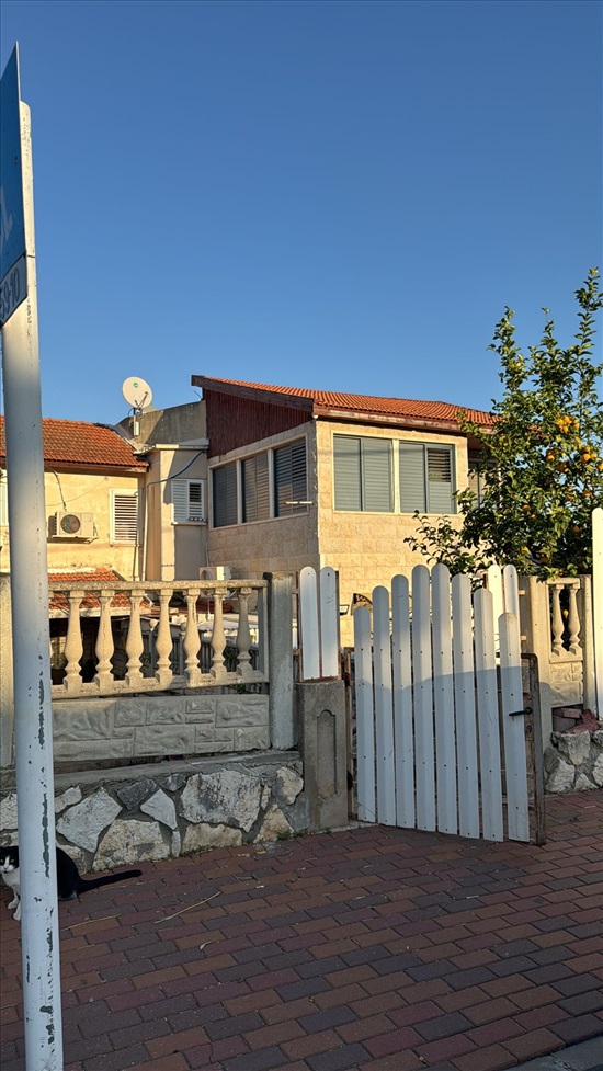 תמונה 2 ,דו משפחתי 4 חדרים למכירה בעכו, בבל, נווה אביב