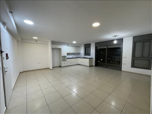 דירה למכירה 4 חדרים בראשון לציון גבעתי רמב״ם 