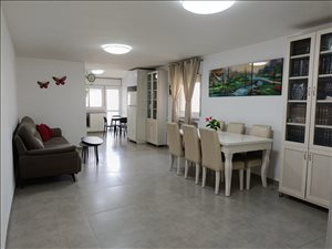 דירה למכירה 4 חדרים בירושלים בר כוכבא הגבעה הצרפתית 