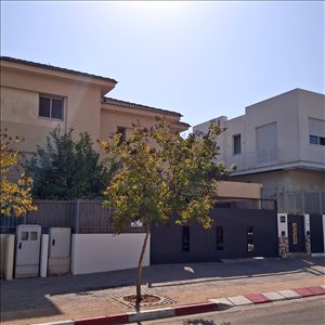 דו משפחתי למכירה 8 חדרים בהוד השרון ניצנים 