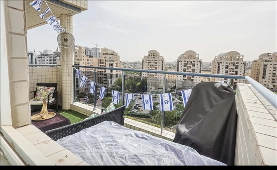 תמונה 1 ,דירה 5 חדרים למכירה בגבעת שמואל, שדרות מנחם בגין, רמת הדר