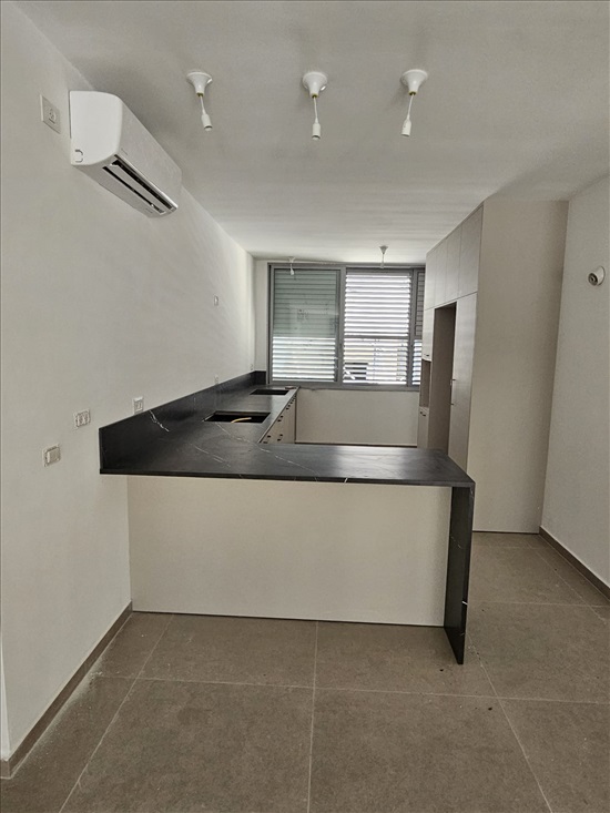 תמונה 3 ,דירה 5 חדרים למכירה ברעננה, הרצוג, מרכז דרום