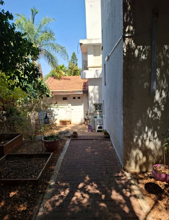 תמונה 2 ,דירה 7 חדרים למכירה בכוכב יאיר, דן, מרכז 