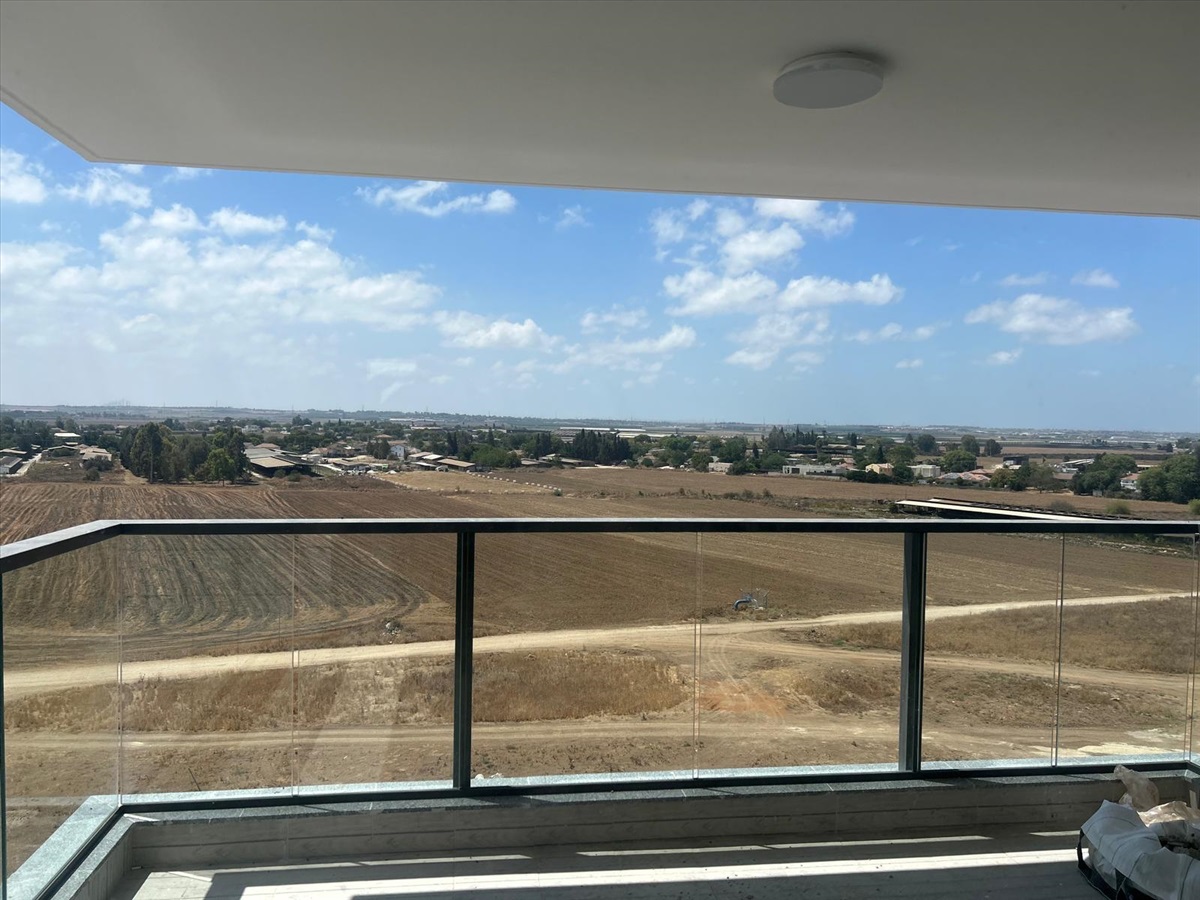 תמונה 1, דירה 3 חדרים למכירה בקרית מלאכי, גפן, כרמי הנדיב 