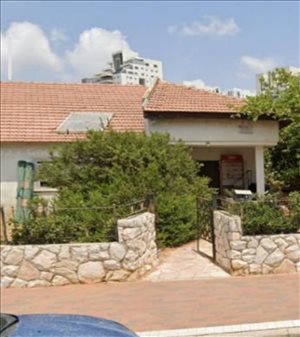 דו משפחתי למכירה 5 חדרים בקרית אונו רש״י 