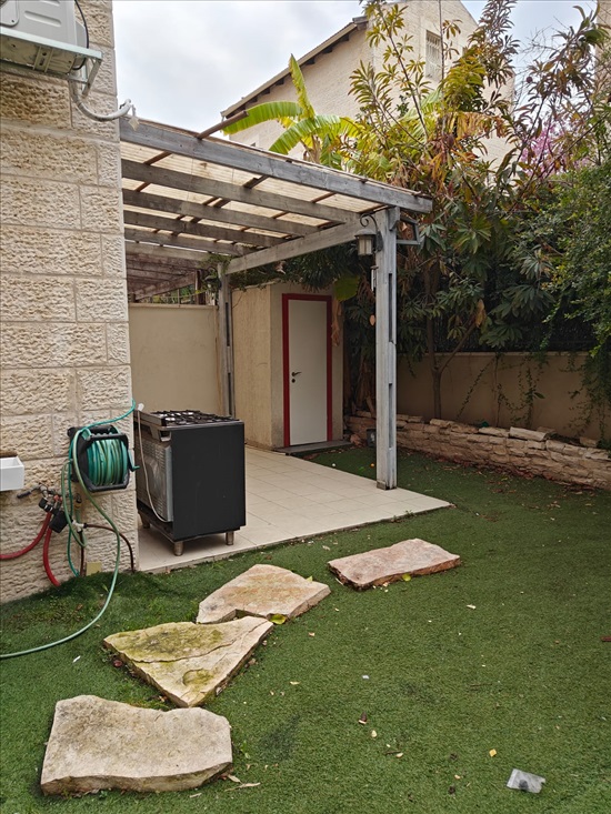 תמונה 3, דו משפחתי 8 חדרים למכירה ביד בנימין, עגור, יד בנימין