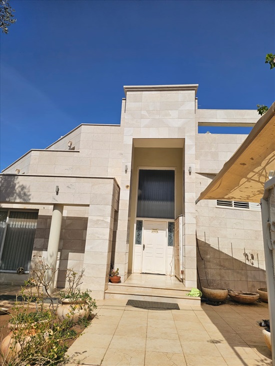 תמונה 1 ,וילה 10 חדרים למכירה בנתניה, מסריק, פרדס הגדוד