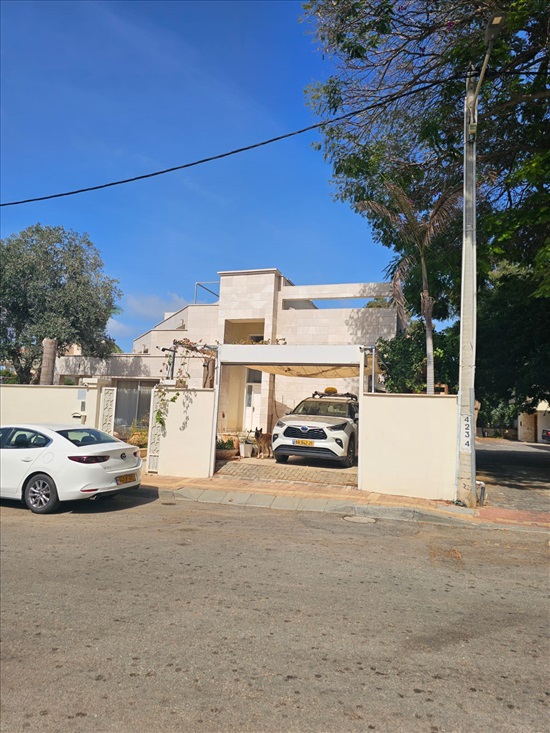תמונה 2 ,וילה 10 חדרים למכירה בנתניה, מסריק, פרדס הגדוד