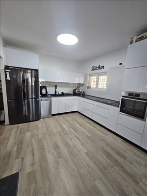 דירה למכירה 4 חדרים בבת ים הרב עוזיאל רמת יוסף 