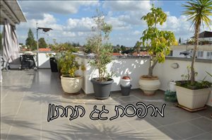 פנטהאוז למכירה 7 חדרים בהרצליה הרב מובשוביץ מרכז העיר 