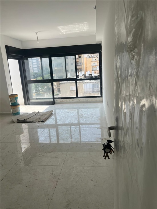 תמונה 3, דירה 4 חדרים למכירה בנתניה, שדרות חיים ויצמן, צפון מערב