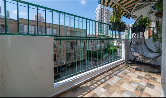 תמונה 3, דירה 4 חדרים למכירה ברמת גן, הלפיד, נחלת גנים