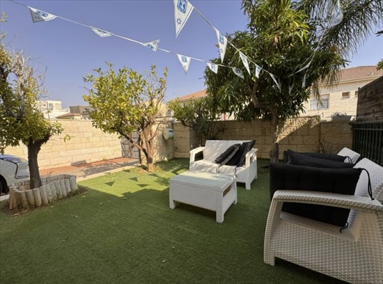 תמונה 3 ,דו משפחתי 6 חדרים למכירה באריאל, הערבה, רובע ב