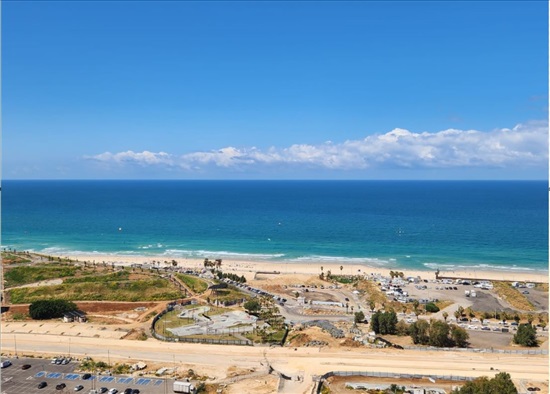 תמונה 3 ,מיני פנטהאוז 5 חדרים למכירה בבת ים, הקוממיות, חוף הים