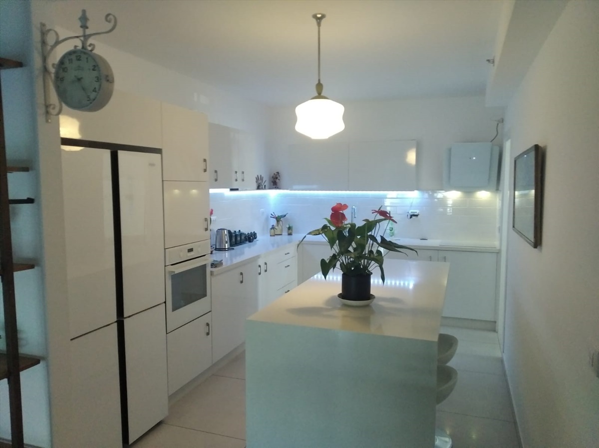 תמונה 1, דירה 5 חדרים למכירה בRamla, משה לוי, נווה דורון נאות שמיר