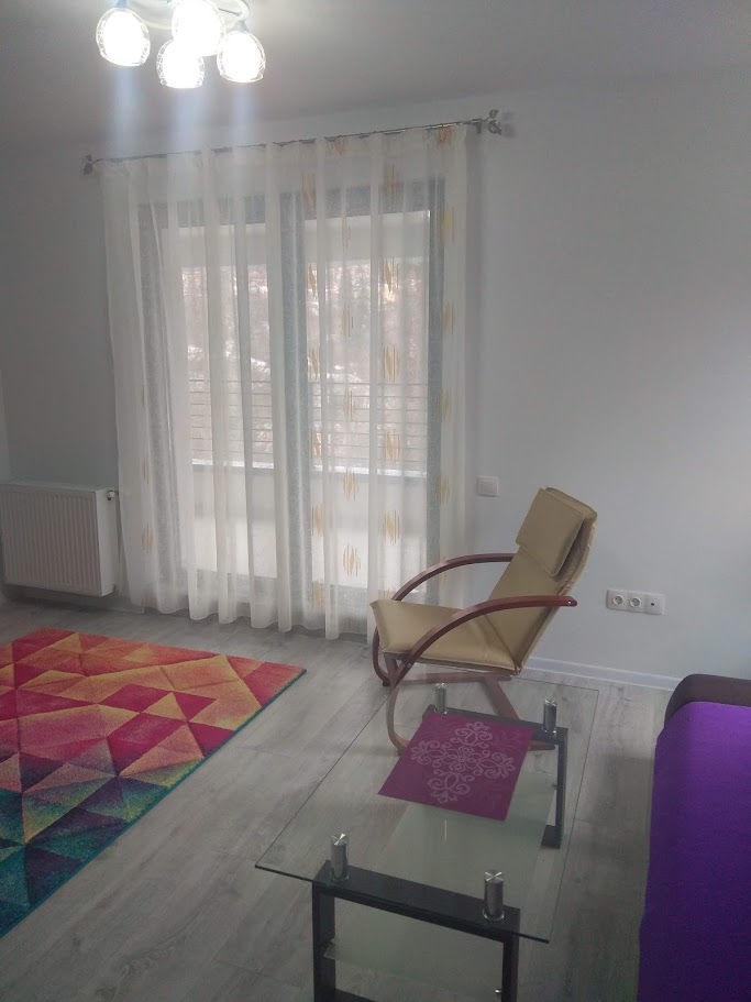תמונה 1, דירה 2 חדרים למכירה בבראשוב  רומניה, Dupa Iniste, shei  העיר העתיקה
