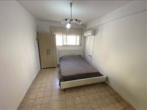 דירה למכירה 3 חדרים בחדרה הרב עוזיאל 17א 