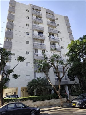 דירה למכירה 4 חדרים בראשון לציון המעיין 