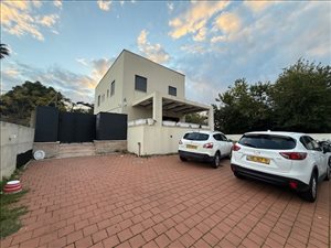 בית פרטי למכירה 6 חדרים ברמת השרון עזרא 