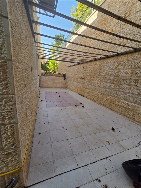 תמונה 3 ,דו משפחתי 7 חדרים למכירה בירושלים, אמנון יואל פרידלר, פסגת זאב
