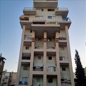 דירה למכירה 4 חדרים בפתח תקווה יהודה לייב פינסקר קרול 