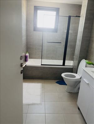 דירה למכירה 4 חדרים באשקלון דרך הים עיר היין 