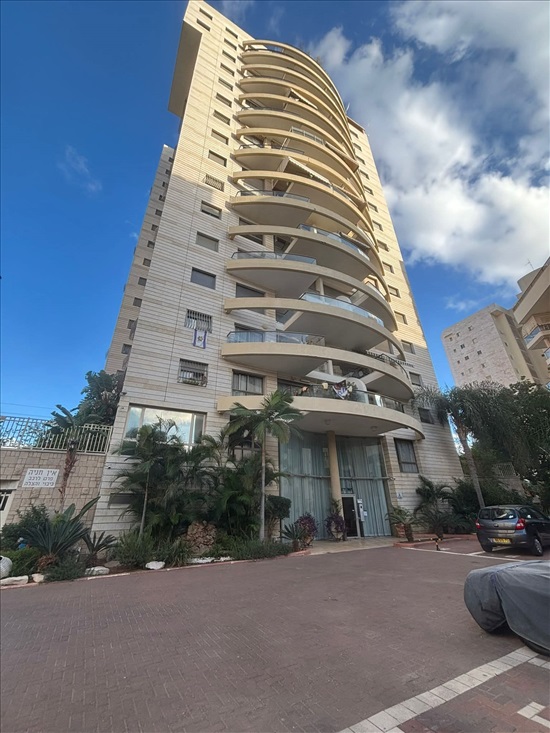 תמונה 5 ,דירה 4 חדרים למכירה בחולון , יגאל ידין , ח 300