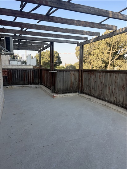 תמונה 8 ,דירת גן 4.5 חדרים למכירה בירושלים, שמואל תמיר, פסגת זאב