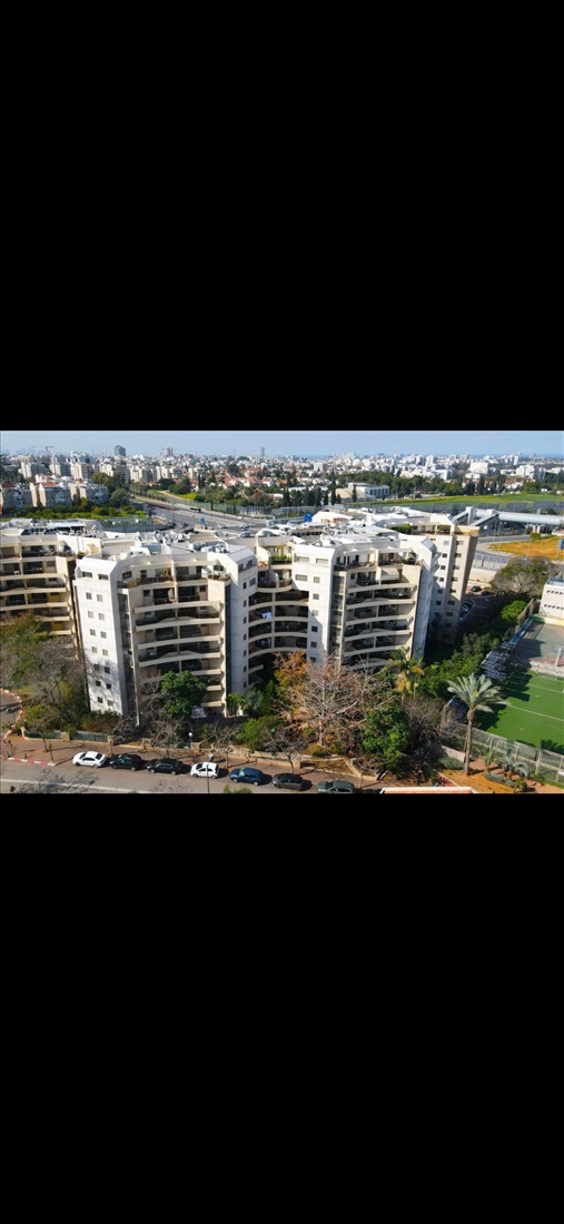 תמונה 1 ,דירה 4 חדרים למכירה ברעננה, הפרחים 17, הפרחים