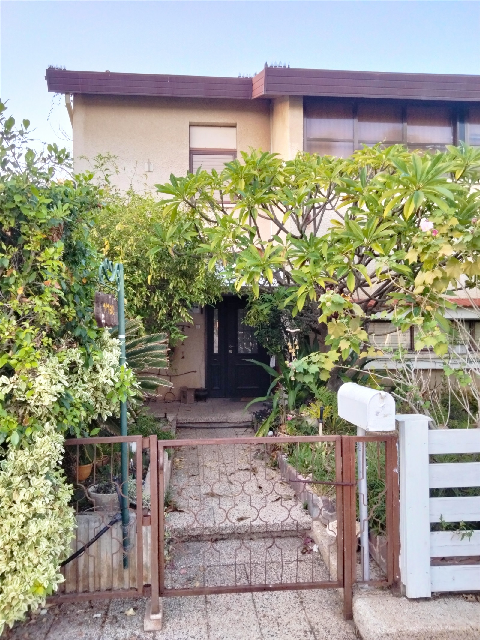 תמונה 2, בית פרטי 8 חדרים למכירה ביבנה, הנגב, נוה אילן