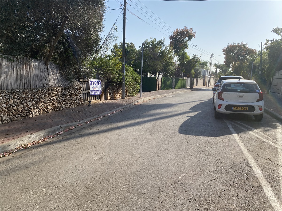 תמונה 1, בית פרטי 2.5 חדרים למכירה בכפר סבא, אבן עזרא , גאולים 