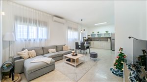 דירה למכירה 3.5 חדרים בקרית מוצקין א.ד. גורדון 