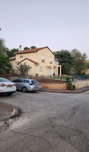 בית פרטי למכירה 5.5 חדרים במעלה אפרים דרך מנשה 